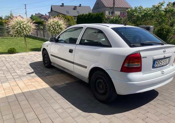 Opel Astra cena 2600 przebieg: 249733, rok produkcji 1999 z Ropczyce małe 121